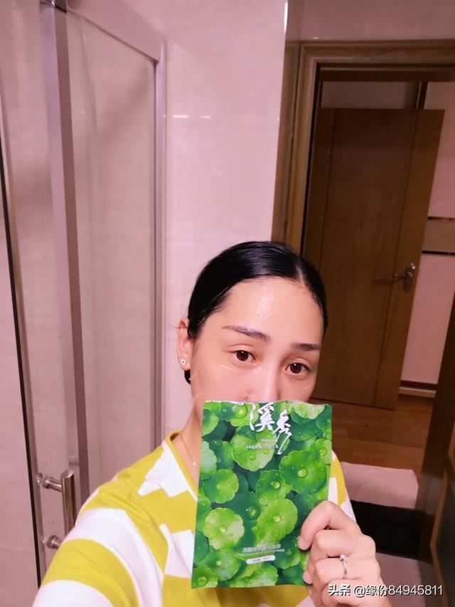 我想做化妝品生意。不知道從哪里找貨源。網(wǎng)站上的不要。謝謝？