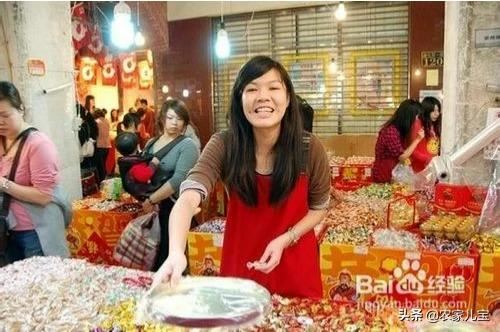 寒假在家想擺個(gè)地?cái)偅u(mài)什么東西比較好呢，哪里有貨源？